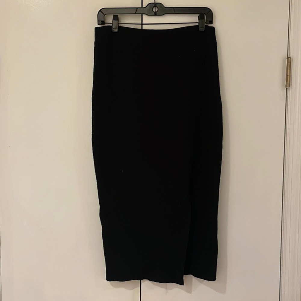 Massimo Dutti Wool Knitted Pencil Skirt with a Waistband in Black, size S